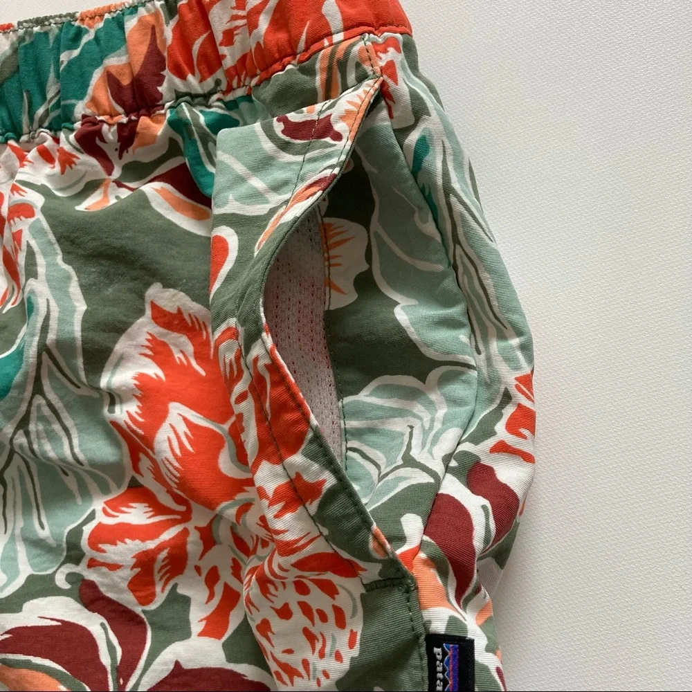 Patagonia Barely Baggies Shorts - Picture 4 of 8